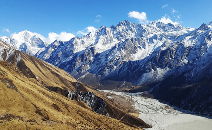 langtang-heli-mountain-bike